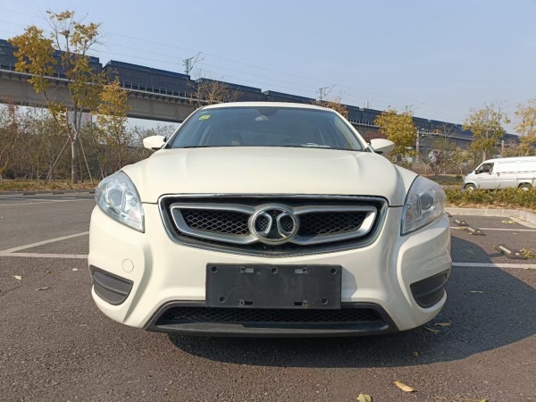 绅宝D50
